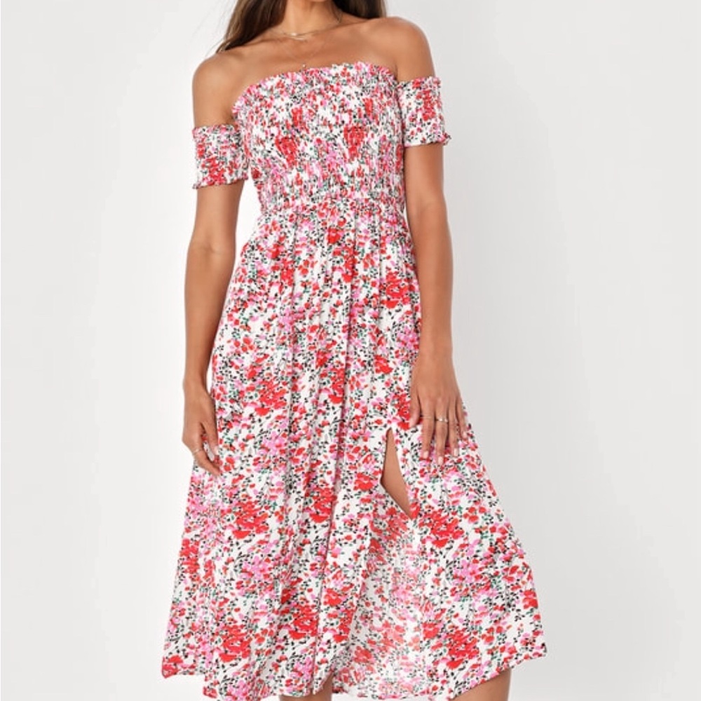 Lulu’s Off-The-Shoulder Floral Dress